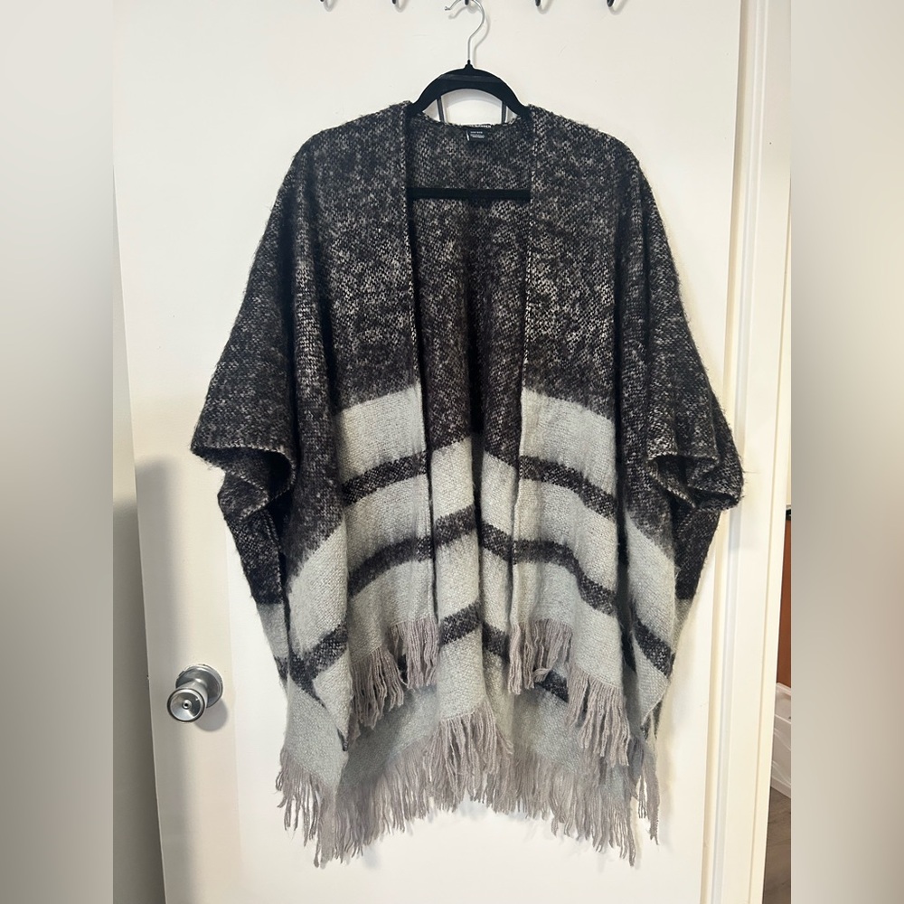 Steve Madden Black and Gray Textured Open Poncho